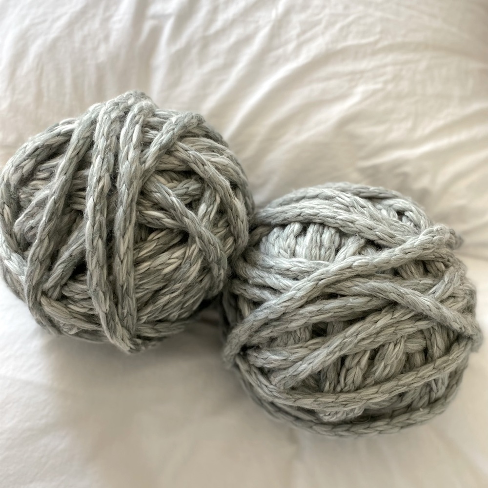 Yarn Bee chunky knit yarn in light grey
